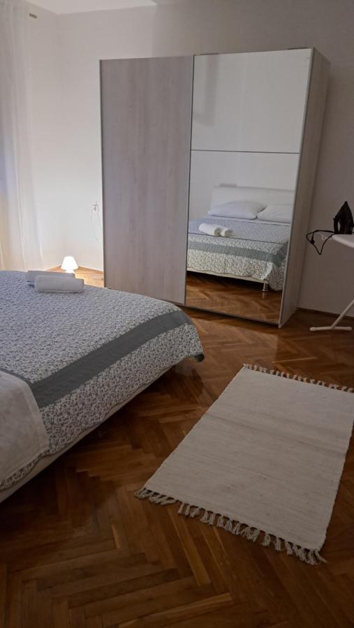 Apartman Petra 8 シベニク エクステリア 写真