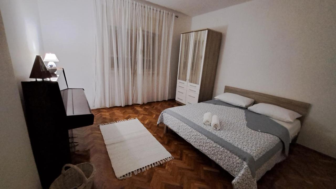 Apartman Petra 8 シベニク エクステリア 写真